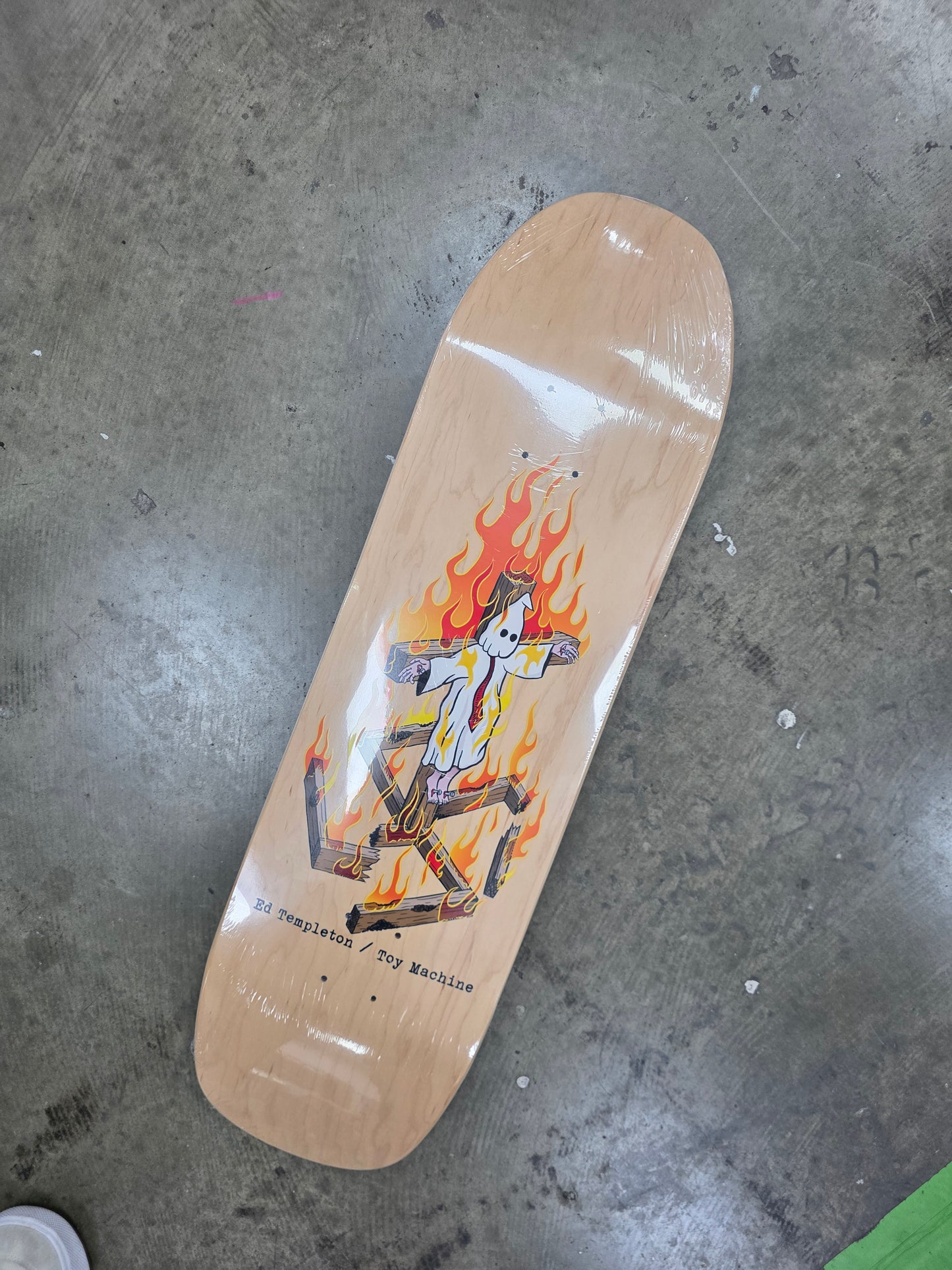 Toy Machine Templeton Burning Cross deck