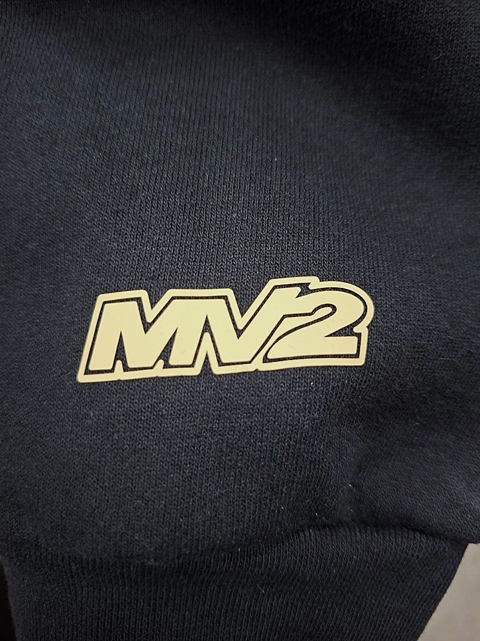 Mv2 Keyline logo hoodie (Black)