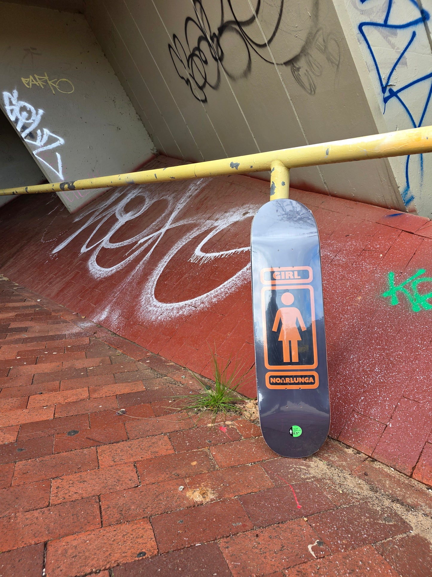 Mv2 x Girlskateboards